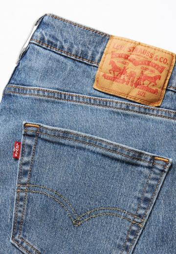 Узкие джинсы