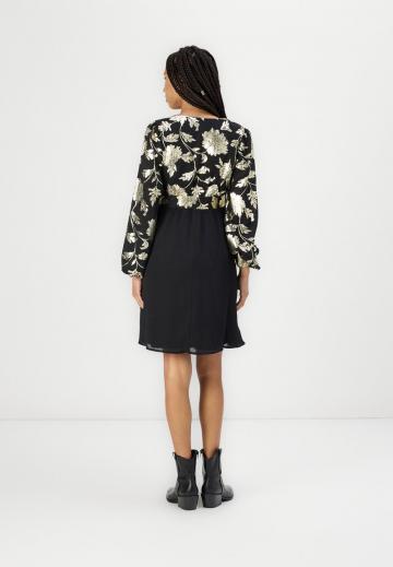 Короткое платье