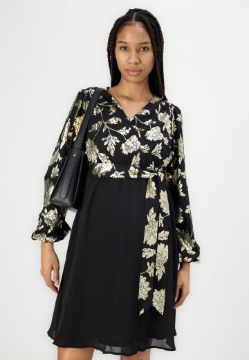 Короткое платье