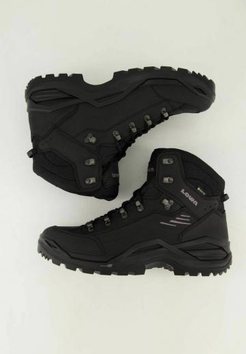 Походные ботинки