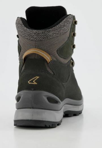 Походные ботинки