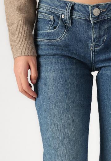 Джинсы