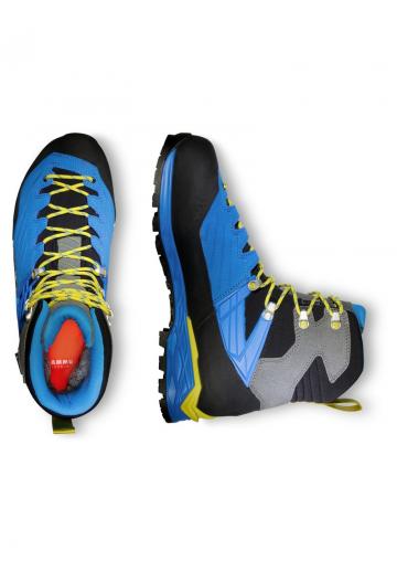 Походные ботинки