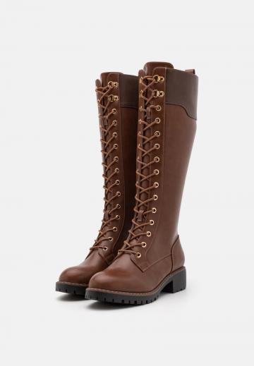 Сапоги на шнуровке