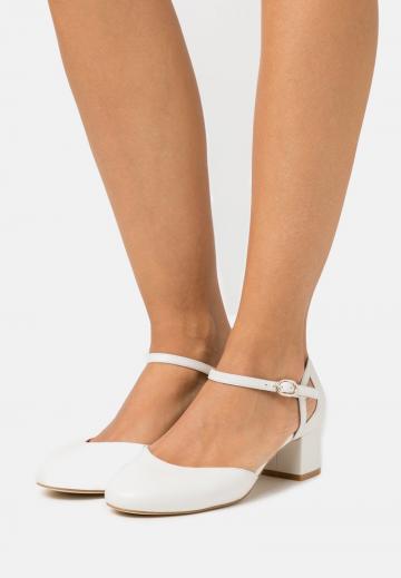 Туфли с ремешком