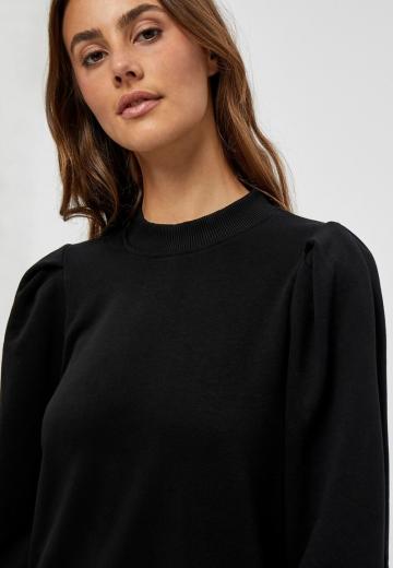 Вязаное платье