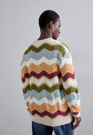 Вязаная кофта