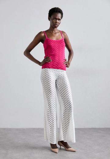 Топ на бретельках