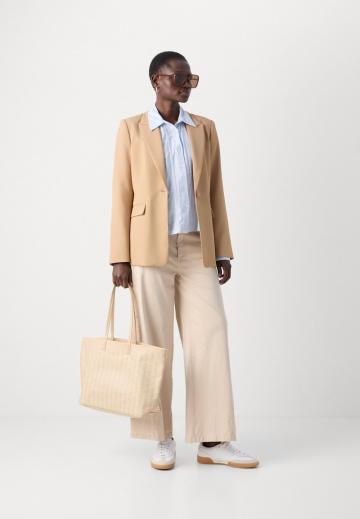 Вельветовая куртка