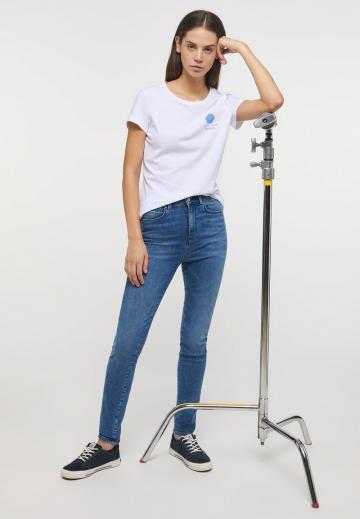 Узкие джинсы