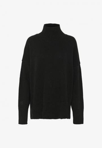 Длинный пуловер