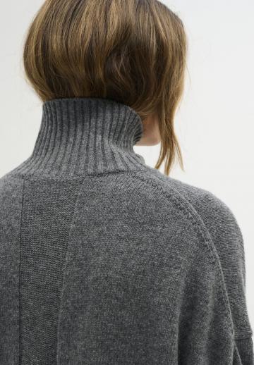 Длинный пуловер