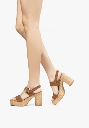 Босоножки на платформе