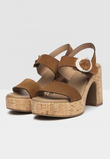 Босоножки на платформе