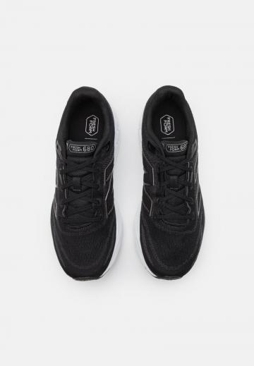 Беговые кроссовки