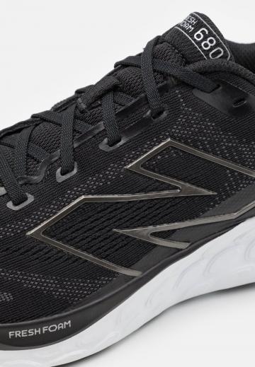 Беговые кроссовки