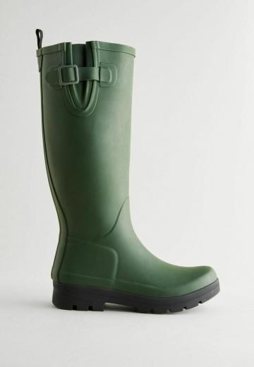 Резиновые сапоги