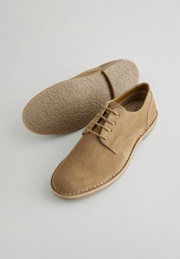 Ботинки на шнуровке