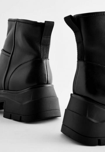 Зимние ботинки