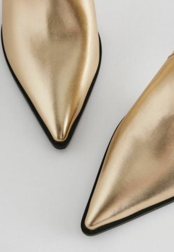 Полусапожки на высоком каблуке