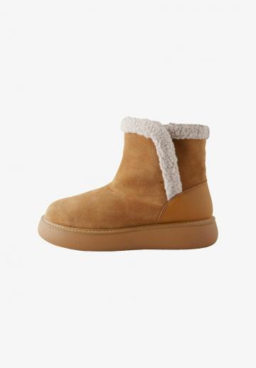 Зимние ботинки