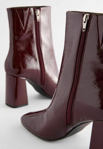 Полусапожки на высоком каблуке