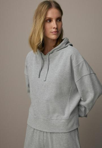 Пуловер с капюшоном