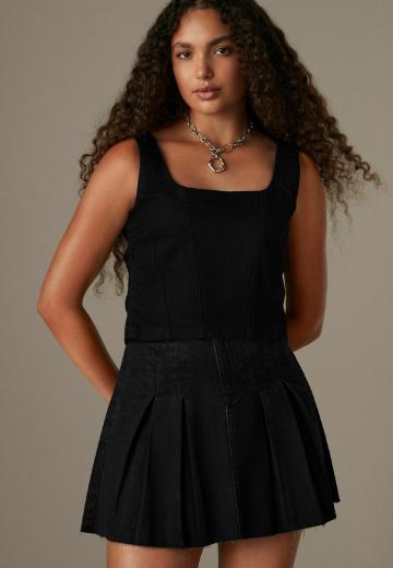 Джинсовая жилетка