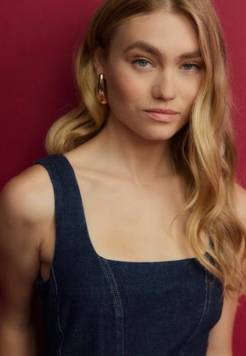 Джинсовый комбинезон