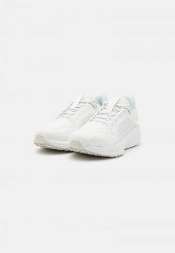 Беговые кроссовки