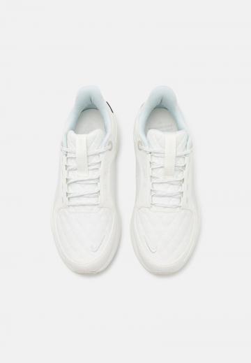 Беговые кроссовки