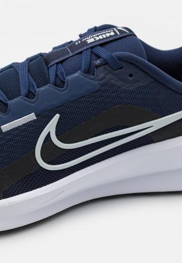 Беговые кроссовки