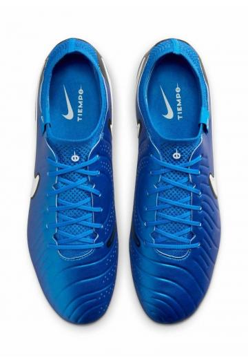 Футбольные бутсы