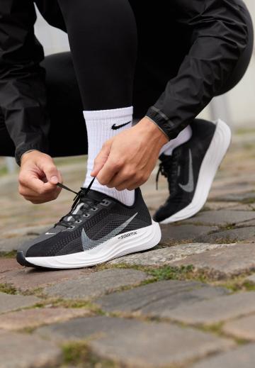 Беговые кроссовки