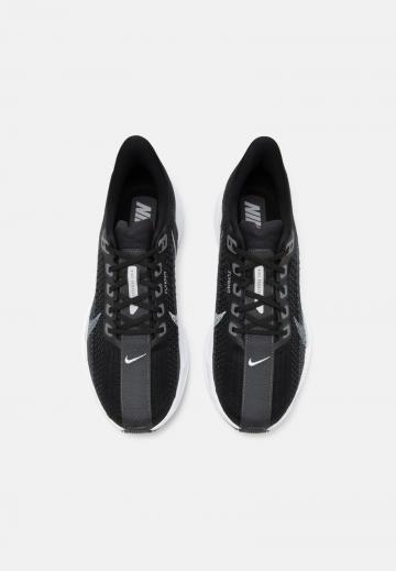 Беговые кроссовки