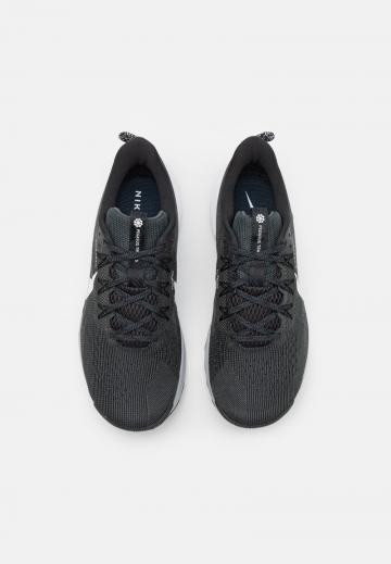 Беговые кроссовки