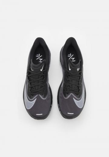 Беговые кроссовки