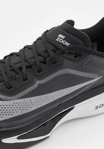 Беговые кроссовки