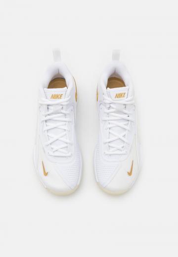 Кроссовки для зала