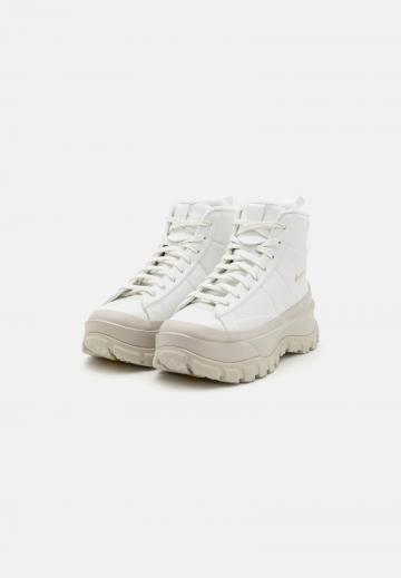 Высокие кеды