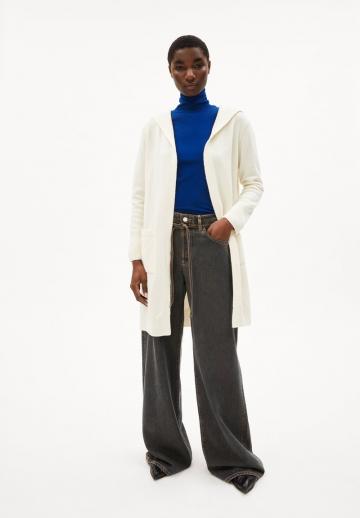 Длинный жилет