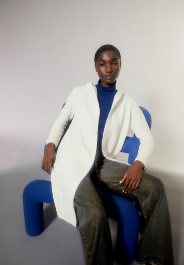 Длинный жилет