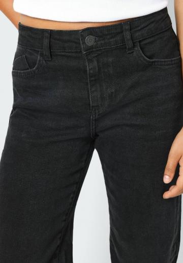 Клешеные джинсы