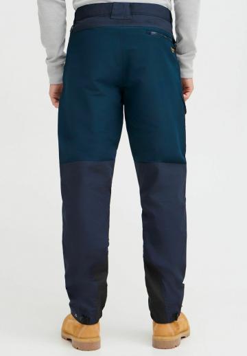 Брюки с накладными карманами