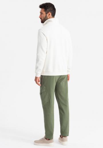 Брюки с накладными карманами