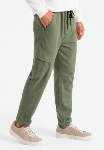 Брюки с накладными карманами