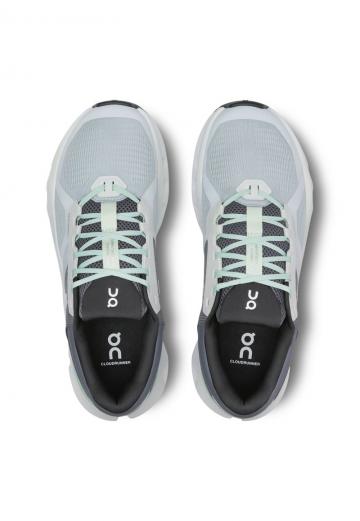 Беговые кроссовки