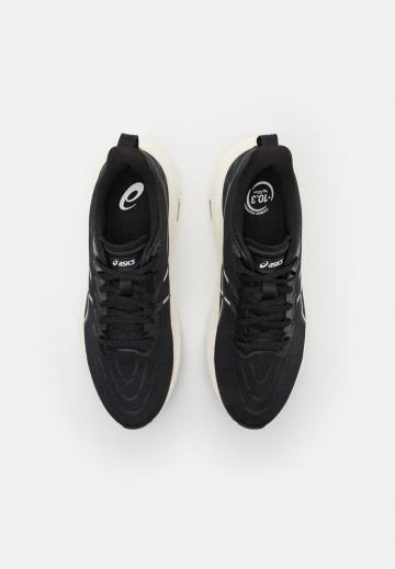 Беговые кроссовки