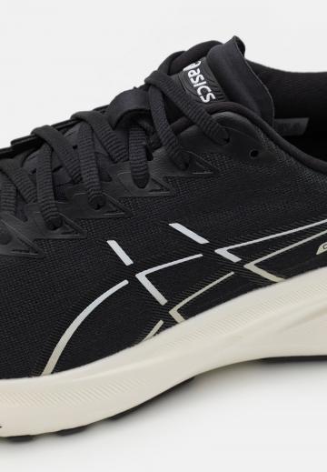 Беговые кроссовки