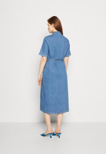 Джинсовое платье